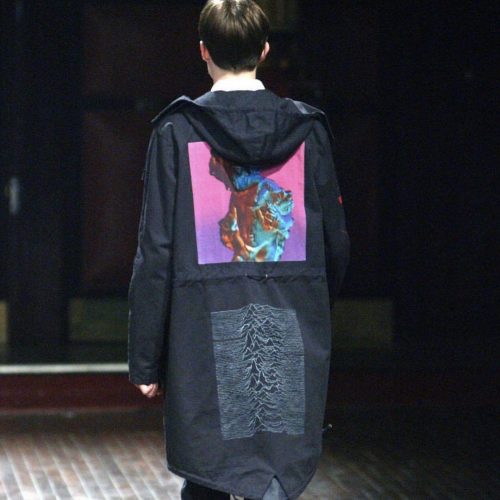 COLLECTIONS Raf Simons AW 03 “Closer“ - Le Petit Archive